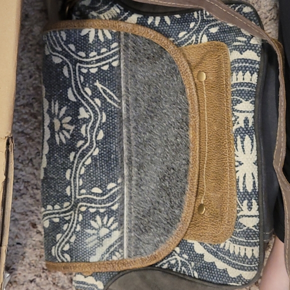Myra Over the Shoulder Purse - Picture 1 of 3